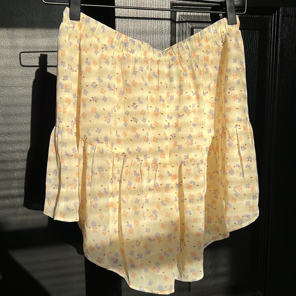 Sabo Skirt Short Set Light Yellow - Size Medium - Picture 2 of 9
